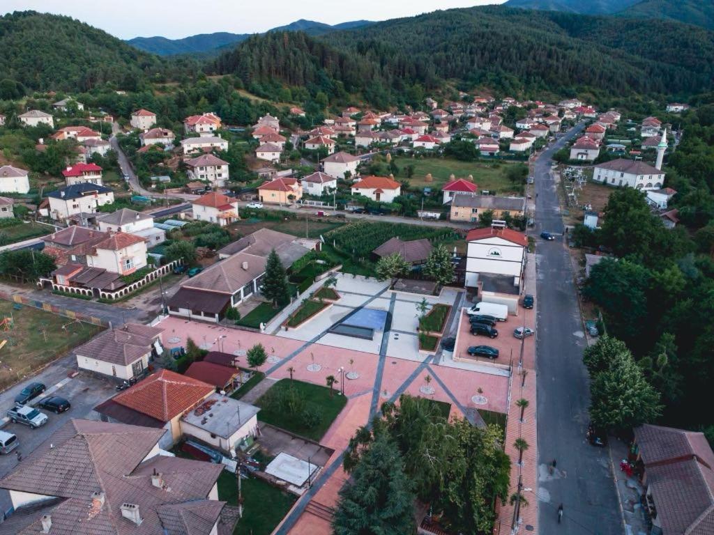 Hotel Бялата Къща Kirkovo  Exterior foto